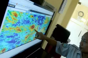 Prediksi Cuaca, Waspadai Angin Kencang Beberapa Daerah di Jakarta
