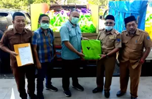 PT Vale Serahkan 1.000 Paket Sembako Ramadhan di Blok Pomalaa