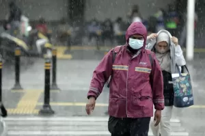 Hujan Ringan Diprediksi Guyur Jakarta Selatan dan Timur Siang Hari Nanti