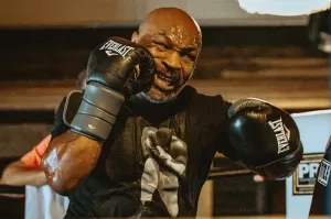 5 Petinju yang Bikin Mike Tyson si Leher Beton Tersungkur