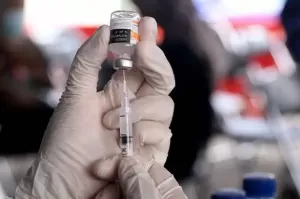 Satgas: Vaksin Covid-19 untuk Muslim Akan Diganti dengan yang Halal