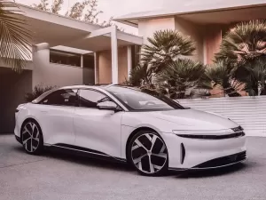 Bukan Tesla, Arab Saudi Beli 100.000 Mobil Listrik Buatan Lucid
