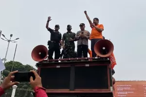 Temui Massa, Kapolda dan Pangdam Apresiasi Aksi May Day Fiesta Berjalan Tertib