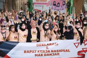 Ganjar Didukung Emak-emak Tangerang Jadi Presiden 2024