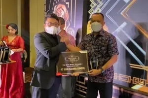 Kalla Aspal Lombok Raih Penghargaan The Best Middle Size Agent 2021