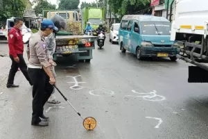 Gagal Nyalip Truk, Pemotor Tewas Tersenggol Angkot di Bogor