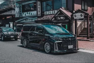 Mobil Favorit Yakuza Berubah, dari Toyota Alphard Jadi Prius