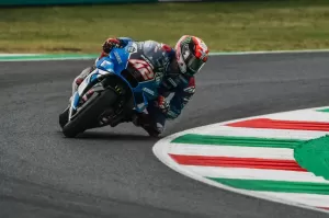 Gagal Finis di MotoGP Italia 2022, Alex Rins Tuntut Takaaki Dipenalti