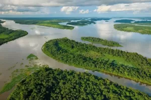 5 Sungai Paling Menyeramkan di Dunia, Nyawa Taruhannya