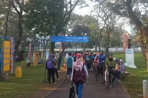 Minggu Pagi, Ribuan Masyarakat Jakarta Padati Tebet Eco Park