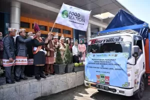 Penuhi Konsumsi Pangan Jakarta, Anies Beli Beras Petani Lampung