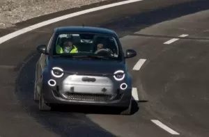 Fiat Sukses Bikin Mobil Listrik Berjalan Tanpa Baterai, Rahasianya Ternyata Sederhana