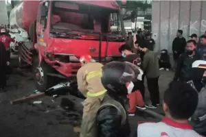 Kecelakaan Truk Tangki, Arus Lalu Lintas di Jalan Alternatif Cibubur Macet Parah