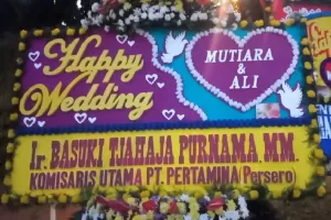 Karangan Bunga Ahok Turut Mejeng di Tempat Resepsi Pernikahan Putri Sulung Anies