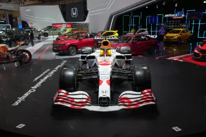 Lebih Dekat dengan Mobil Balap Juara Dunia Formula 1 Red Bull Racing di GIIAS 2022