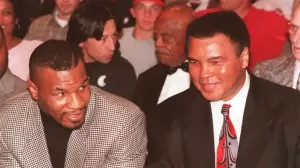 Kisah Mike Tyson Menjenguk Muhammad Ali yang Sakit Parkinson, Terselip Ritual Duel Catur