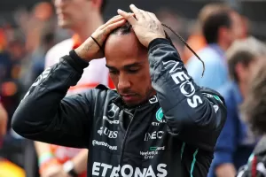 Lewis Hamilton Minta Maaf usai Kritik Verstappen Pakai Strategi Safety Car