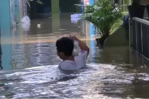 Sungai Ciliwung Meluap, Kebon Pala Kampung Melayu Diterjang Banjir 2 Meter