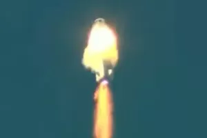Peluncuran Blue Origin Gagal Akibat Anomali, Kapsul New Shepard Mendarat Selamat