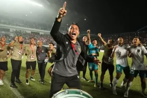Bima Sakti Minta Suporter Klub Indonesia Bersatu usai Tragedi Kanjuruhan
