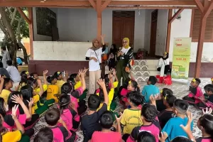 Bersama Indonesia Mengajar, Balsem Lang Sosialisasikan Hidup Bersih di Pulau Panggang