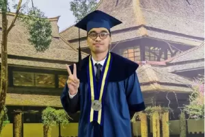 Berusia 21 Tahun, Sam Maykel Jadi Wisudawan Magister Termuda ITB