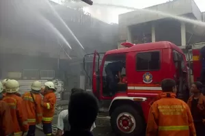 Restoran di Terminal 2 Bandara Soetta Terbakar, Penumpang Panik