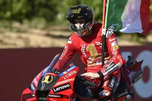 Luca Marini Akui Francesco Bagnaia Bisa Juara MotoGP 2022 tanpa VR46 Academy