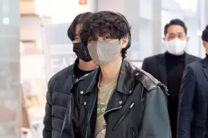 V BTS Terpantau Berada di Bandara Incheon, Mau Kemana?