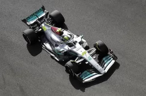 Hasil FP1 GP Abu Dhabi 2022: Duo Mercedes Dominan, Lewis Hamilton Tercepat