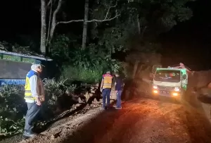 Akses Tertutup Imbas Gempa Cianjur, Menteri Basuki Target Jalur Cianjur-Cipanas Terbuka Siang Ini