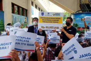 Sekolah Regina Pacis Jakarta Gandeng MNC Peduli Salurkan Donasi untuk Korban Gempa Cianjur