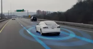 Banyak Tabrakan, Tesla Kembali Gunakan Radar Buat Keamanan Mobil