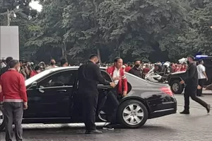 Jokowi Pakai Jaket Timnas Indonesia Datang di SUGBK Dukung Perjuangan Marc Klok Cs