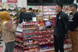 Bacok Pegawai Minimarket, Perampok Gasak Uang Rp55 Juta di Tangerang
