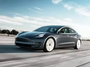 Tesla Dilarang Keras Gunakan Nama Full Self-Driving Awal 2023