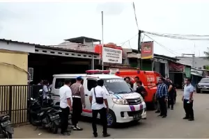 Selesai Diperiksa,  Anggota Polisi Tewas Bersimbah Darah di Cilincing Dibawa ke RS Polri
