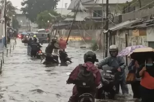 Diguyur Hujan Deras, Kota Tangerang Dikepung Banjir