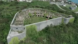 Benteng Pangkalan Rahasia Perang Dunia II Dijual Murah