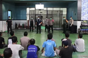Razia Rutan Depok, Benda Terlarang Ditemukan dalam Kamar Tahanan