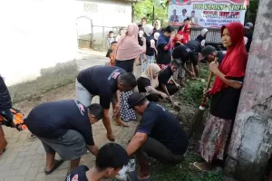 Hari Pertama Puasa, GMC Tangerang Raya Bersih-bersih Lingkungan
