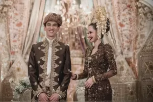 5 Potret Pernikahan Enzy Storia dan Molen Kasetra yang Mengusung Adat Minang