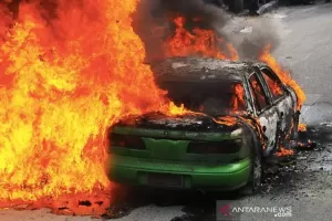 Tidak Dikover Asuransi, Kenali Penyebab Mobil Terbakar dan Cara Pencegahannya