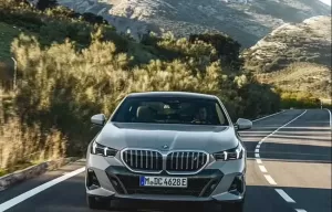 Mobil Listrik BMW Saloon 5 Ini Bisa Dikemudikan dengan Lirikan Mata, Harganya Rp926,4 Juta