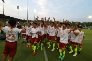 Cek Latihan U-17 Persib yang Dikirimnya ke Qatar, Prabowo Kagum Ada Pemain dari Makassar dan Bali