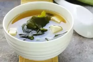 5 Makanan Korea yang Bikin Kulit Sehat dan Cantik, Sup Rumput Laut Perlambat Penuaan