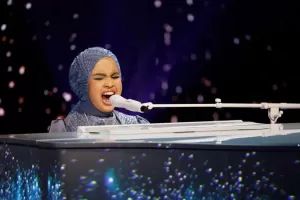 Howie Mandel Puji Putri Ariani di Final Americas Got Talent 2023: Saya Rasa Anda Pasti Menang