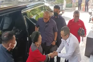 Disambut HT, Megawati Hadiri Rapat Ketum Parpol Pendukung Ganjar di Gedung TPN