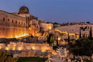 8 Rekomendasi Tempat Wisata di Israel, Yerusalem hingga Laut Mati