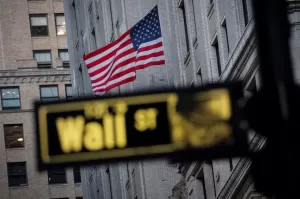 Wall Street Melemah di Akhir Tahun, Investor Tetap Optimistis Sambut 2024